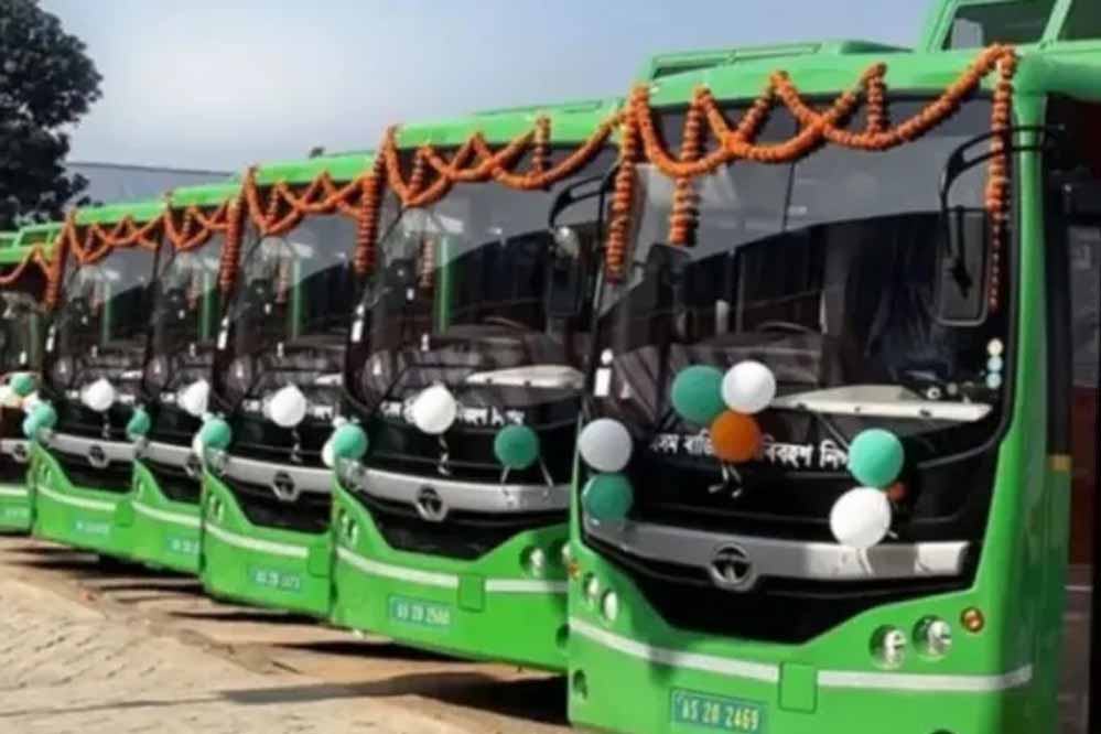 रायपुर : मुख्यमंत्री विष्णु देव साय की पहल पर छत्तीसगढ़ को मिलीं 240 ई-बसें