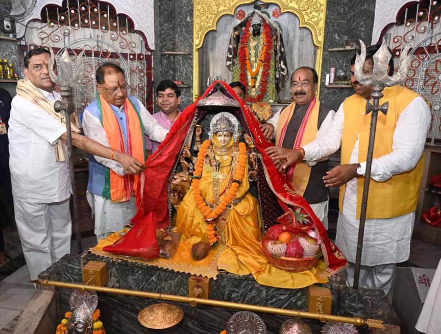 मुख्यमंत्री ने दुर्ग के चंडी मंदिर में पूजा-अर्चना कर प्रदेशवासियों की सुख, समृद्धि की कामना की मुख्यमंत्री ने दुर्ग के चंडी मंदिर में पूजा-अर्चना कर प्रदेशवासियों की सुख, समृद्धि की कामना की