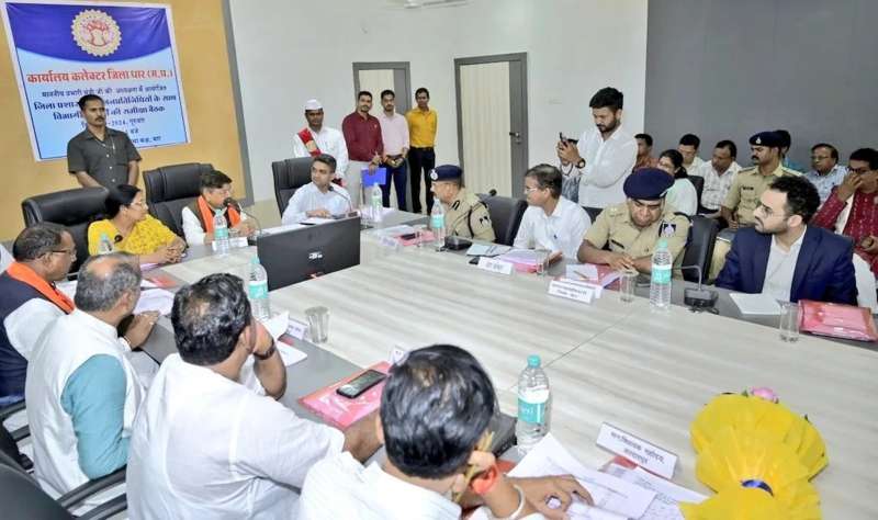 पीथमपुर औद्योगिक क्षेत्र के विस्तार को देखते हुए विस्तृत योजना बनायें : प्रभारी मंत्री विजयवर्गीय पीथमपुर औद्योगिक क्षेत्र के विस्तार को देखते हुए विस्तृत योजना बनायें : प्रभारी मंत्री विजयवर्गीय