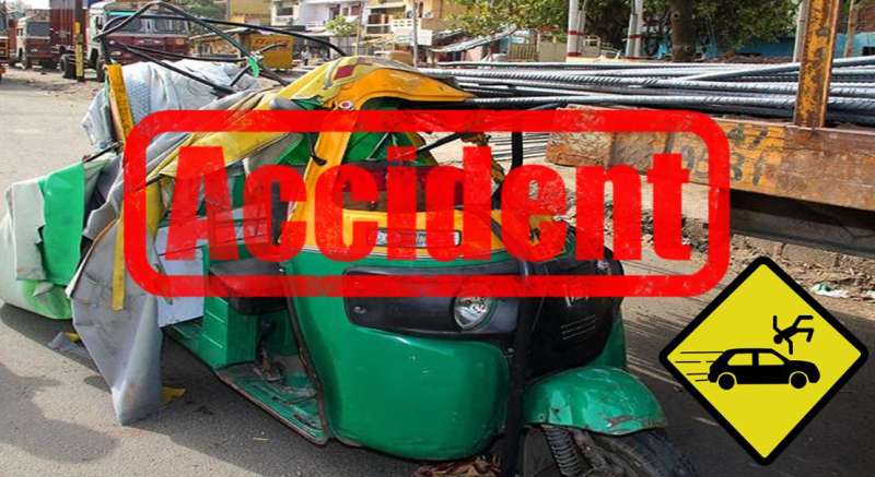 नोएडा में भीषण हादसा, कैंटर की टक्कर से रिक्शा चालक की मौत