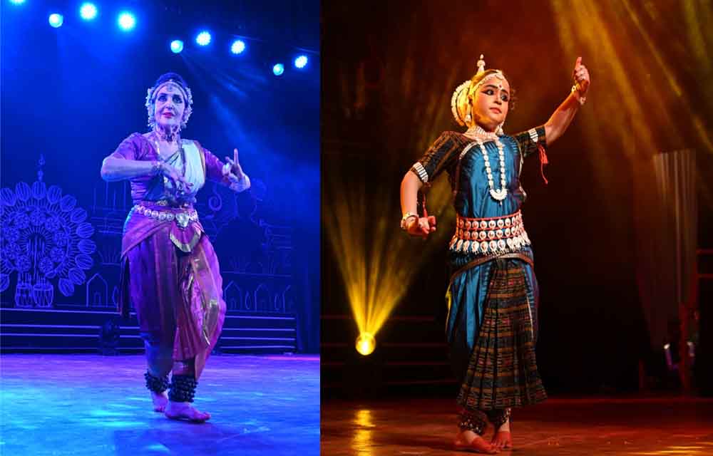 छत्तीसगढ़-रायगढ़ में चक्रधर समारोह में झूमे श्रोता, पद्मश्री अनुज शर्मा ने सुनाए सुमधुर गीत छत्तीसगढ़-रायगढ़ में चक्रधर समारोह में झूमे श्रोता, पद्मश्री अनुज शर्मा ने सुनाए सुमधुर गीत