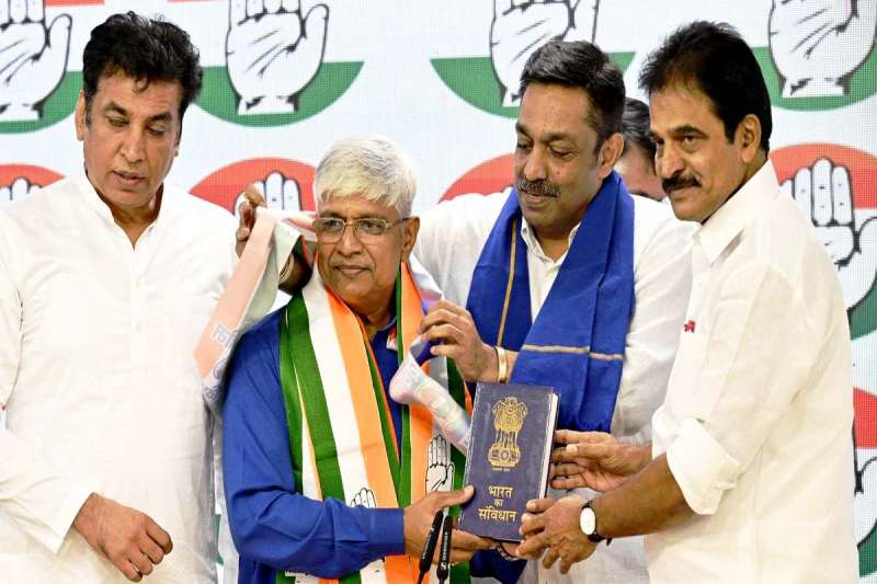 दिल्ली आप के पूर्व मंत्री राजेंद्र पाल गौतम कांग्रेस में शामिल हो गए दिल्ली आप के पूर्व मंत्री राजेंद्र पाल गौतम कांग्रेस में शामिल हो गए