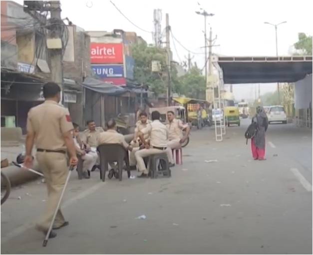 जहांगीरपुरी में नाबालिग से बदला लेने की घटना,  बंदूक की नोक पर चटवाए जूते