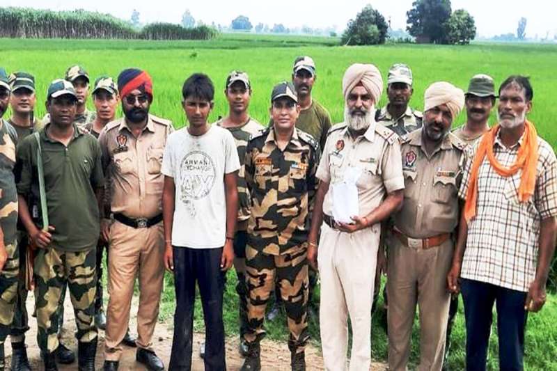 पंजाब में तरनतारन सीमा पर 400 ग्राम से अधिक हेरोइन बरामद