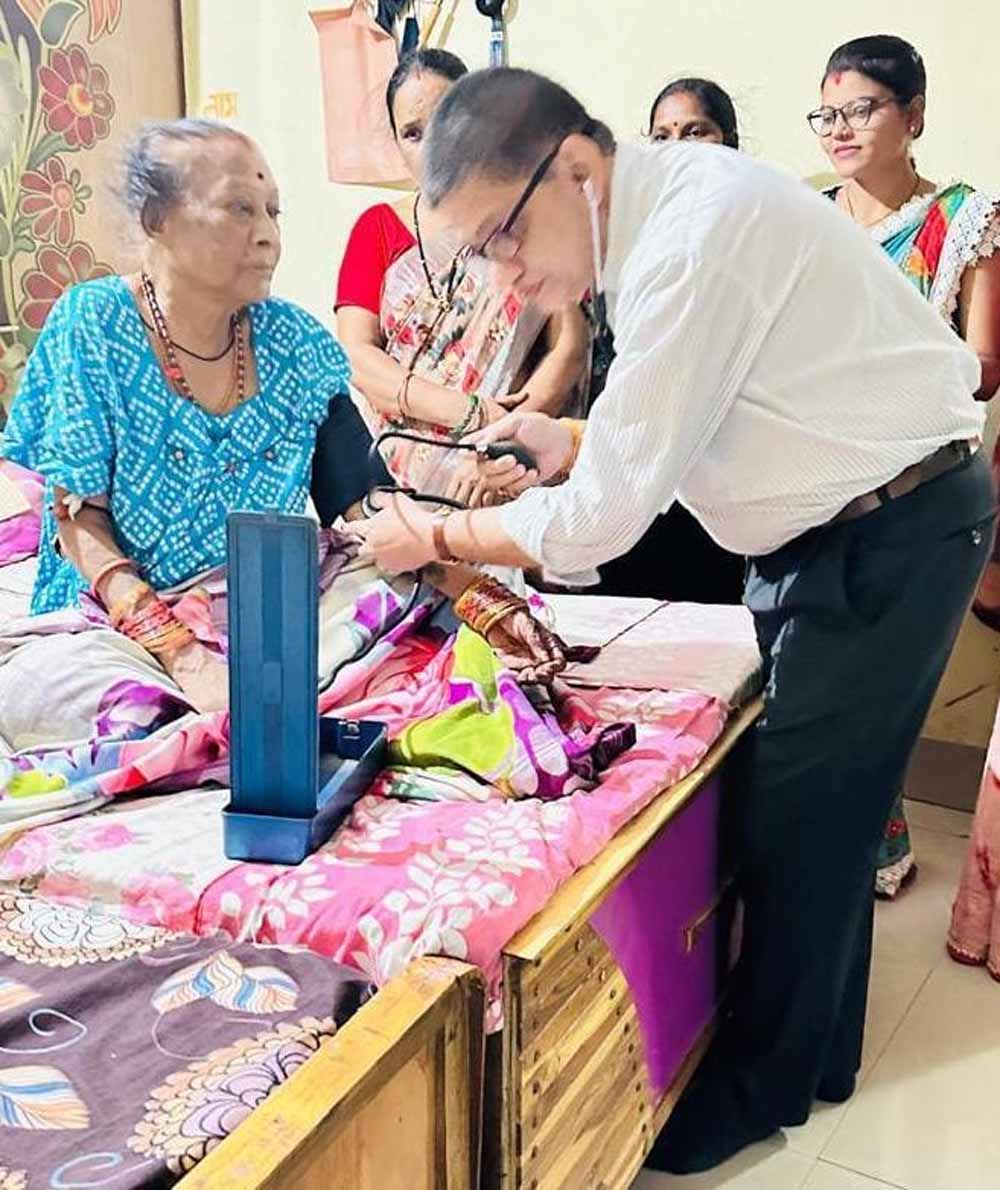 विख्यात पंडवानी गायिका श्रीमती तीजन बाई के स्वास्थ्य पर रखी जा रही निगरानी, मुख्यमंत्री साय के निर्देश पर चिकित्सकों का दल तैनात विख्यात पंडवानी गायिका श्रीमती तीजन बाई के स्वास्थ्य पर रखी जा रही निगरानी, मुख्यमंत्री साय के निर्देश पर चिकित्सकों का दल तैनात