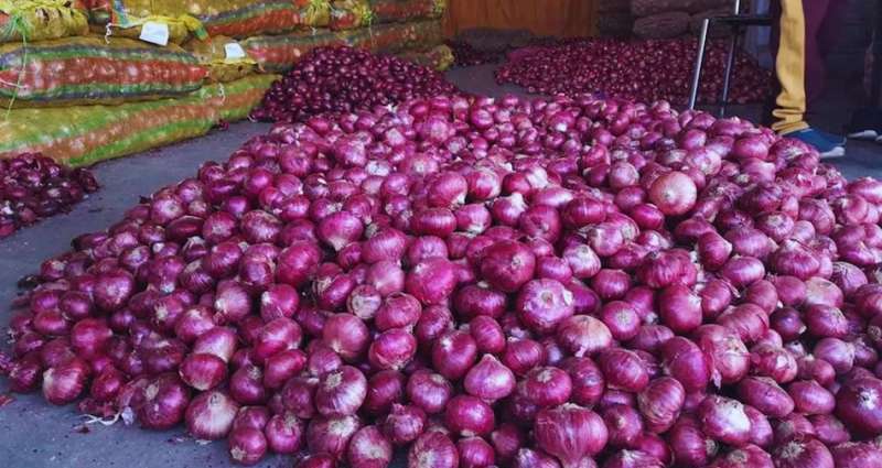 कई शहरों में घटी प्याज की कीमतें, जाने आपके शहर में क्या है रेट
