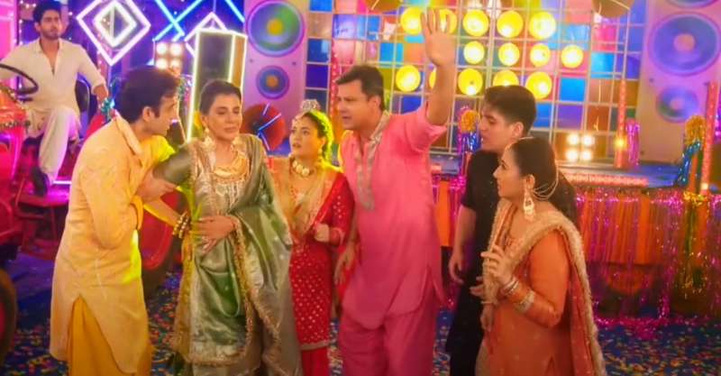 “Yeh Rishta Kya Kehlata Hai”: संगीत में बेहोश होगी अभिरा, दादी सा पूछेगी नन्हे मेहमान का सवाल “Yeh Rishta Kya Kehlata Hai”: संगीत में बेहोश होगी अभिरा, दादी सा पूछेगी नन्हे मेहमान का सवाल