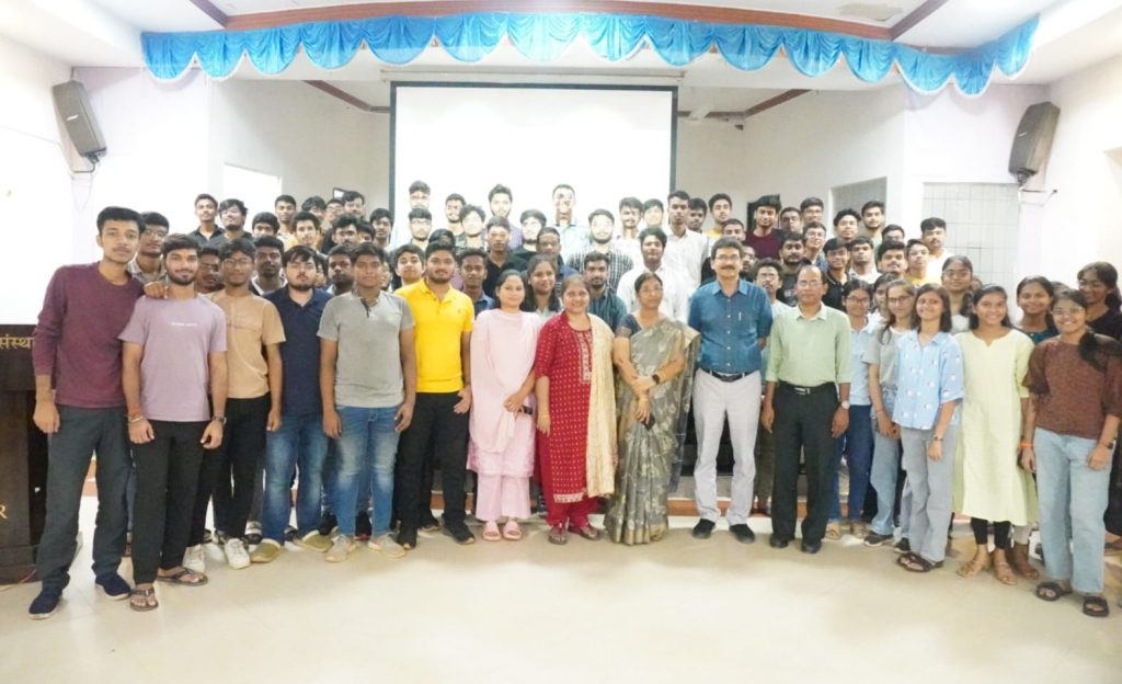 एनआईटी रायपुर में मनाया गया विश्व मानसिक स्वास्थ्य दिवस एनआईटी रायपुर में मनाया गया विश्व मानसिक स्वास्थ्य दिवस