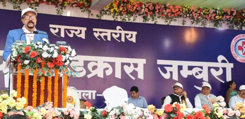 युवाओं में सेवा और मानवता की भावना जागृत करना है, जिससे वे समाज की बेहतरी में योगदान दे सकें – राज्यपाल रमेन डेका