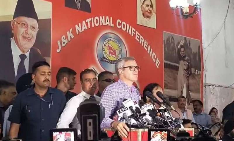 सिर्फ मुस्लिमों की पार्टी नहीं है नेकां, हमने हिंदु को बनाया है डिप्टी सीएम: उमर अब्दुल्ला सिर्फ मुस्लिमों की पार्टी नहीं है नेकां, हमने हिंदु को बनाया है डिप्टी सीएम: उमर अब्दुल्ला