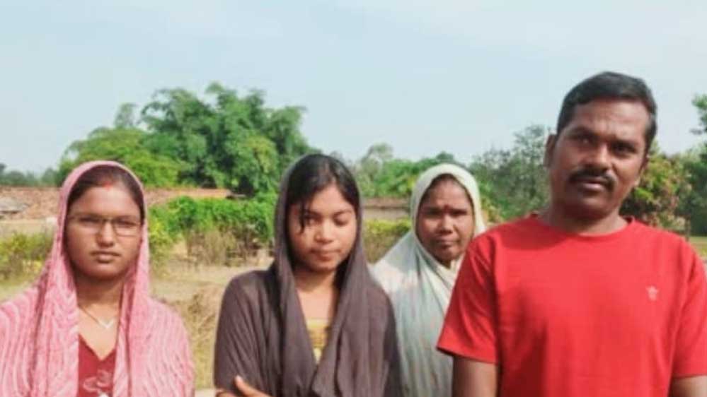 मनेंद्रगढ़ में आंखों की बीमारी का कहर, कई लोग हो रहे अंधे, स्वास्थ्य विभाग ने ग्लूकोमा का किया दावा मनेंद्रगढ़ में आंखों की बीमारी का कहर, कई लोग हो रहे अंधे, स्वास्थ्य विभाग ने ग्लूकोमा का किया दावा