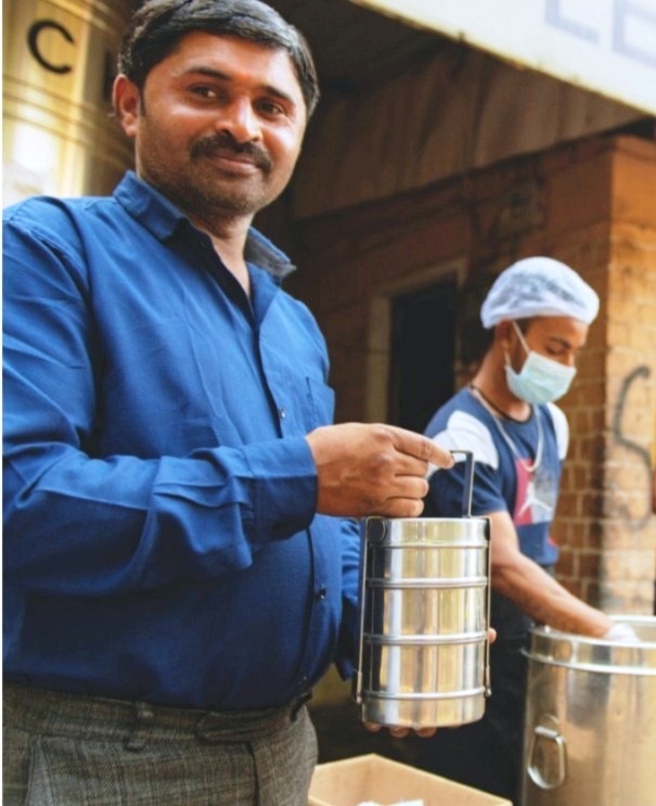 शहीद वीर नारायण सिंह श्रम अन्न योजना से खुश है मनोज