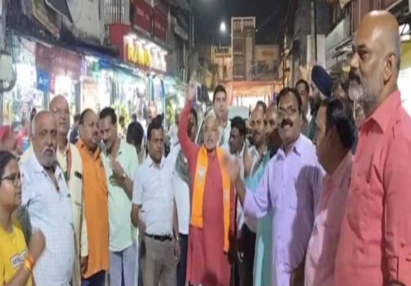 हरियाणा में शानदार जीत कीम मनेन्द्रगढ़ भाजपा कार्यकर्ताओं ने जमकर मनायी खुशियाँ