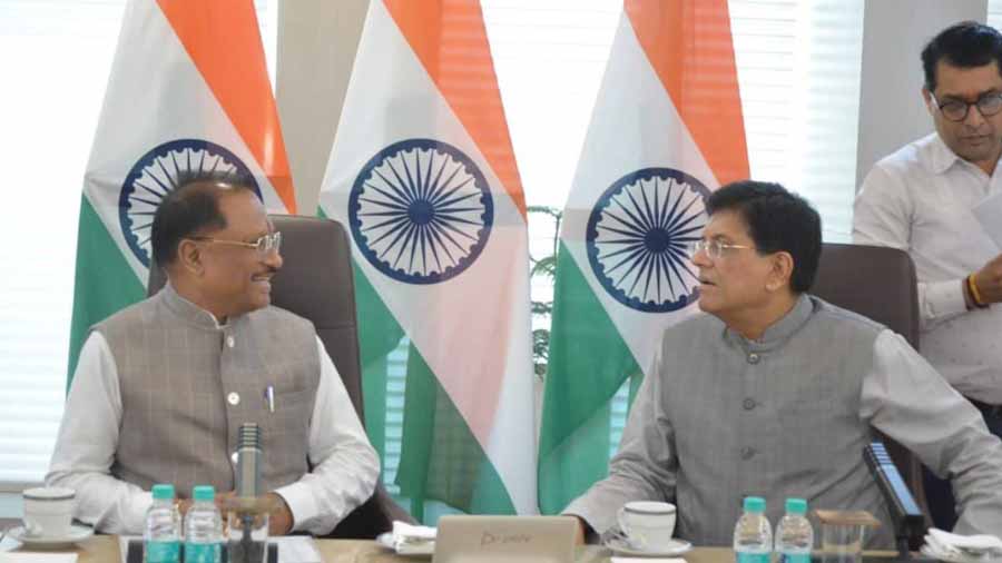 हरियाणा विस चुनाव में सीएम साय और मंत्री गोयल ने जीत की अनोखी टेलीफोनिक बधाई दी!