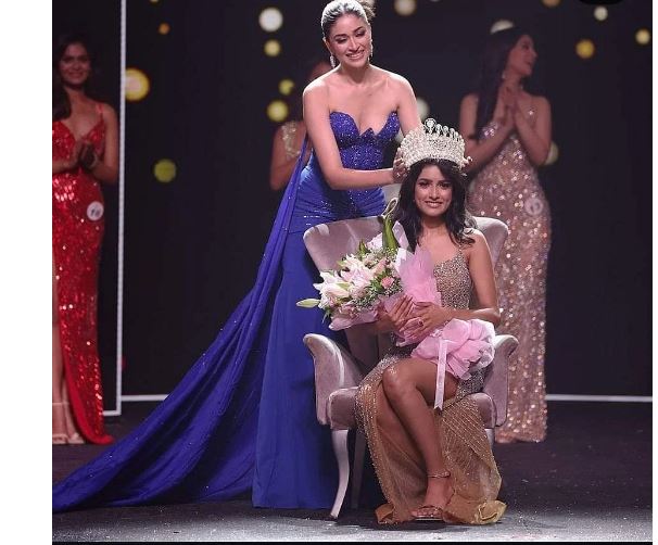उज्जैन की निकिता पोरवाल ने जीता फेमिना मिस इंडिया 2024 का खिताब उज्जैन की निकिता पोरवाल ने जीता फेमिना मिस इंडिया 2024 का खिताब