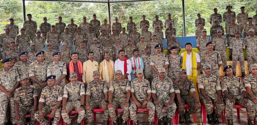 माओवादियों से लोहा लेने वाले जांबाज जवानों से हुए रूबरू उपमुख्यमंत्री श्री विजय शर्मा