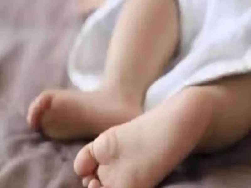 ई रिक्शे से गिरकर डेढ साल के मासूम की मौत का मामला