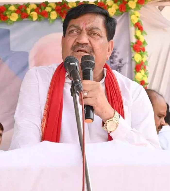 नेता प्रतिपक्ष पर खाद्य मंत्री बघेल का पलटवार कहा- कांग्रेस सरकार में हुआ 1200 करोड़ का धान घोटाला नेता प्रतिपक्ष पर खाद्य मंत्री बघेल का पलटवार कहा- कांग्रेस सरकार में हुआ 1200 करोड़ का धान घोटाला