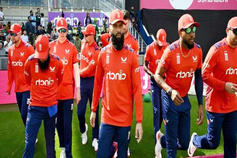 ईसीबी की नई नीति: क्या इंग्लिश क्रिकेटर आईपीएल के बाद अन्य टी-20 लीग में भाग नहीं ले पाएंगे?