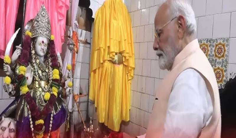 प्रधानमंत्री नरेंद्र मोदी ने वाशिम के जगदम्बा मंदिर में किए दर्शन