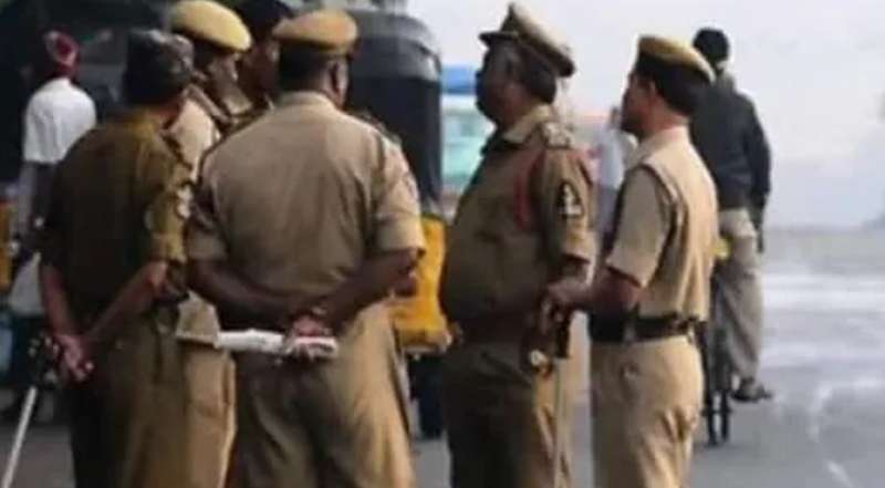 रिश्वत लेने के आरोप में ASI गिरफ्तार, अपने ही थाने में बंद रिश्वत लेने के आरोप में ASI गिरफ्तार, अपने ही थाने में बंद