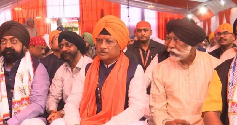 प्रकाश पर्व में शामिल हुए सीएम साय… प्रकाश पर्व में शामिल हुए सीएम साय…