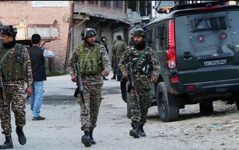 कुपवाड़ा और बांदीपोरा में दो आतंकी ढेर, ऑपरेशन जारी 