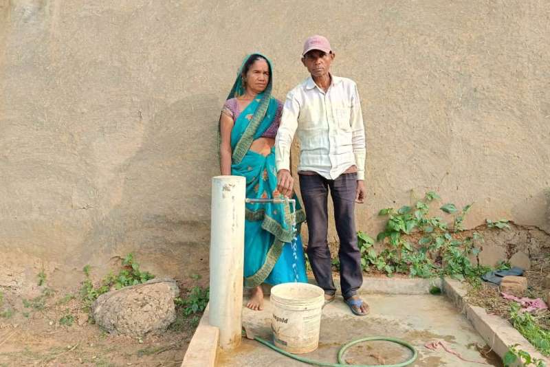 जनजातीय बहुल गांवों के घरों में पहुंचने लगा है नल से जल जनजातीय बहुल गांवों के घरों में पहुंचने लगा है नल से जल