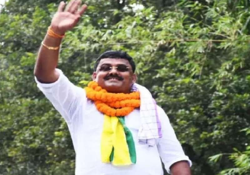 झारखंड विधानसभा चुनाव: सबसे अमीर उम्मीदवार हैं निरंजन राय झारखंड विधानसभा चुनाव: सबसे अमीर उम्मीदवार हैं निरंजन राय