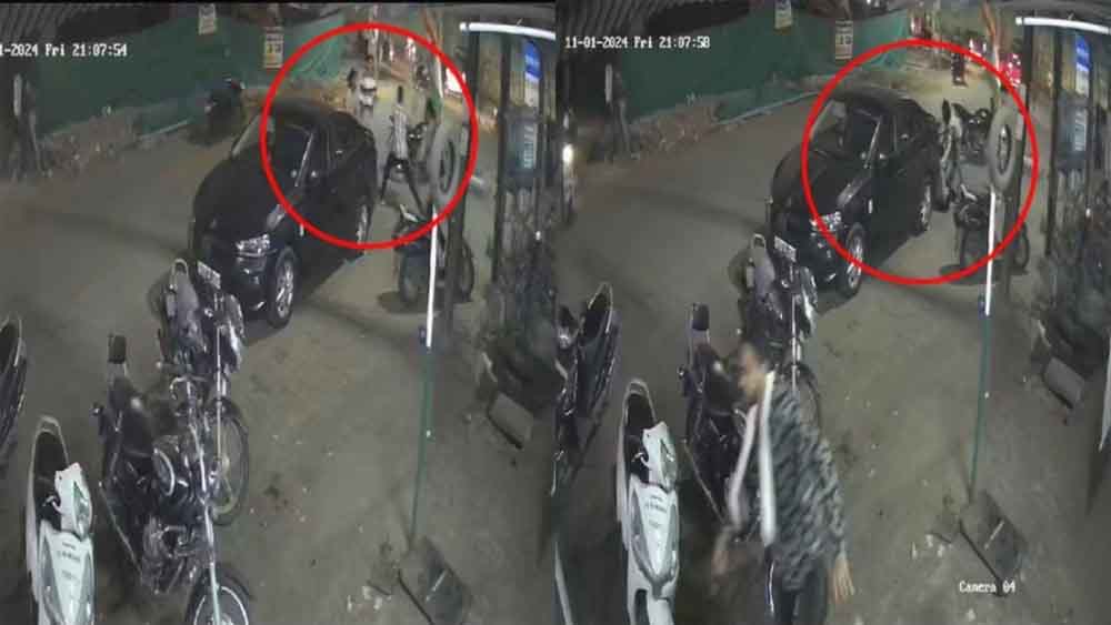 छत्तीसगढ़-रायपुर में बदमाशों ने भाजयुमो नेता से चाकूबाजी कर लूटा, CCTV कैमरे में कैद हुई वारदात