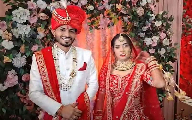 हॉकी खिलाड़ी नेहा गोयल और सुनील कुमार ने मुरथल रोड पर किया विवाह हॉकी खिलाड़ी नेहा गोयल और सुनील कुमार ने मुरथल रोड पर किया विवाह