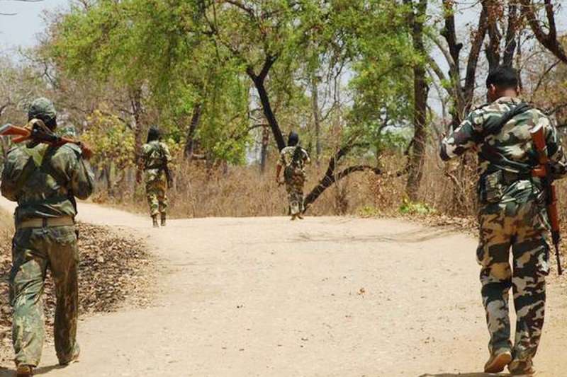 BREAKING: छत्तीसगढ़ में नक्सलियों के खिलाफ बड़ी कार्रवाई, सुरक्षा बलों के साथ मुठभेड़ में 5 ढेर; फायरिंग जारी BREAKING: छत्तीसगढ़ में नक्सलियों के खिलाफ बड़ी कार्रवाई, सुरक्षा बलों के साथ मुठभेड़ में 5 ढेर; फायरिंग जारी