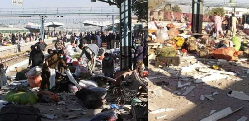 क्वेटा रेलवे स्टेशन पर आत्मघाती धमाका, 24 लोगों की हुई दर्दनाक मौत क्वेटा रेलवे स्टेशन पर आत्मघाती धमाका, 24 लोगों की हुई दर्दनाक मौत