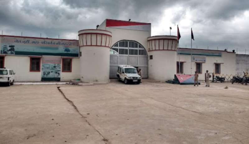 मासूम से रेप और हत्या के मामले में ट्रायल कोर्ट ने महज 13 दिन में ही सजा सुना दी थी, अब सुप्रीम कोर्ट ने फैसला पलटा मासूम से रेप और हत्या के मामले में ट्रायल कोर्ट ने महज 13 दिन में ही सजा सुना दी थी, अब सुप्रीम कोर्ट ने फैसला पलटा