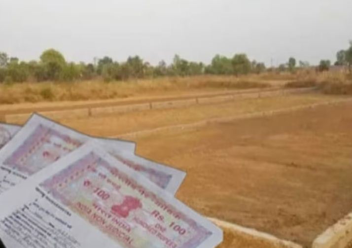 बाप-बेटो ने सरकारी जमीन को अपनी बताकर दो लोगो को बेचा