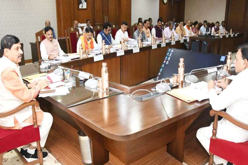 मोहन कैबिनेट की बैठक संपन्न, इन प्रस्तावों को मंजूरी, भर्तियों में बदलाव, किसानों और महिलाओं को तोहफा मोहन कैबिनेट की बैठक संपन्न, इन प्रस्तावों को मंजूरी, भर्तियों में बदलाव, किसानों और महिलाओं को तोहफा