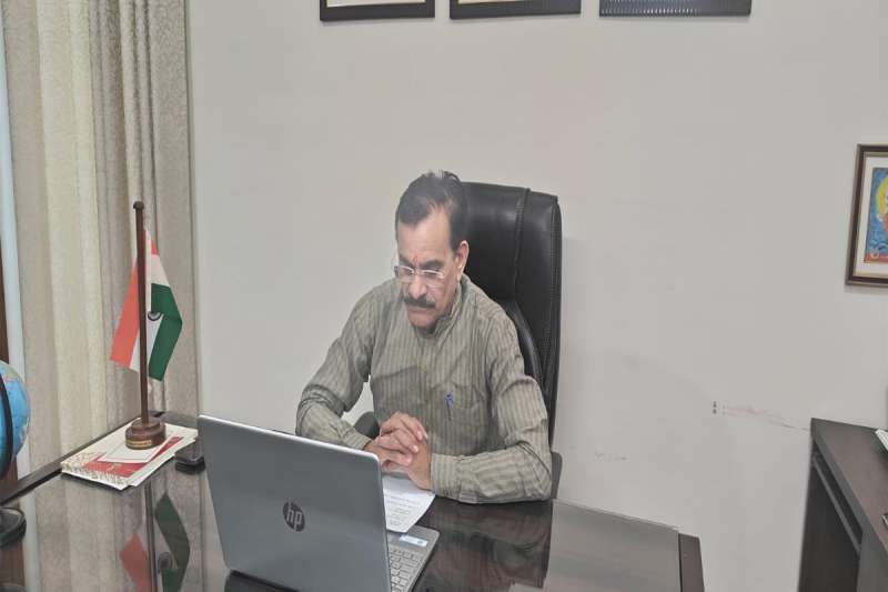 भारतीय जनता पार्टी के प्रदेश अध्यक्ष व खजुराहो सांसद श्री विष्णुदत्त शर्मा ने नई दिल्ली में केन्द्रीय मंत्रियों से मुलाकात कर खजुराहो-रीवा विमान सेवा का वर्चुअल किया शुभारंभ भारतीय जनता पार्टी के प्रदेश अध्यक्ष व खजुराहो सांसद श्री विष्णुदत्त शर्मा ने नई दिल्ली में केन्द्रीय मंत्रियों से मुलाकात कर खजुराहो-रीवा विमान सेवा का वर्चुअल किया शुभारंभ