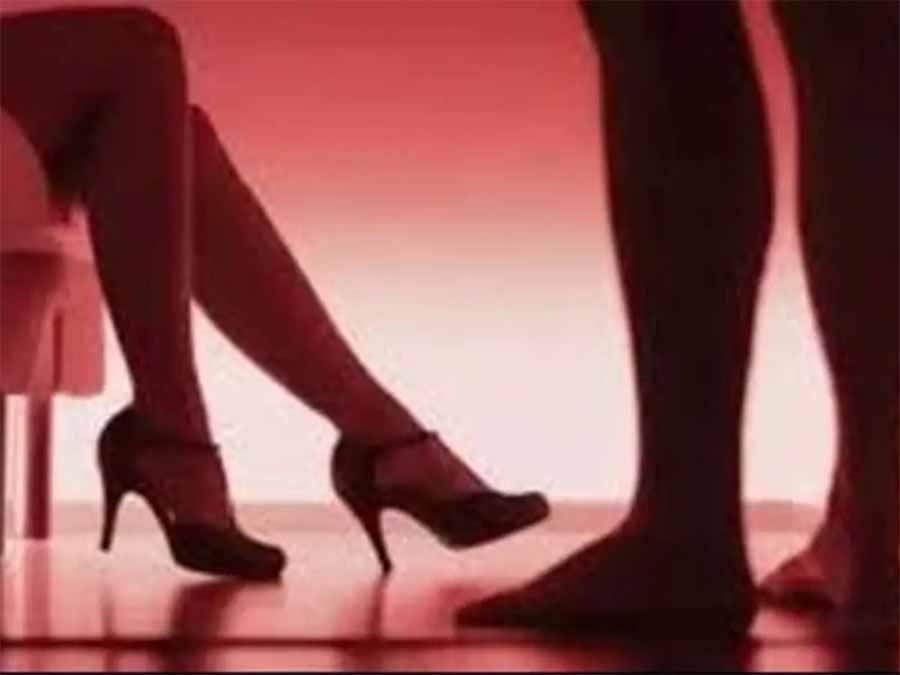 देह व्यापार में लिप्त पांच महिलाएं पकड़ी गईं, महिला थाने की पुलिस ने की प्रतिबंधात्मक कार्रवाई देह व्यापार में लिप्त पांच महिलाएं पकड़ी गईं, महिला थाने की पुलिस ने की प्रतिबंधात्मक कार्रवाई