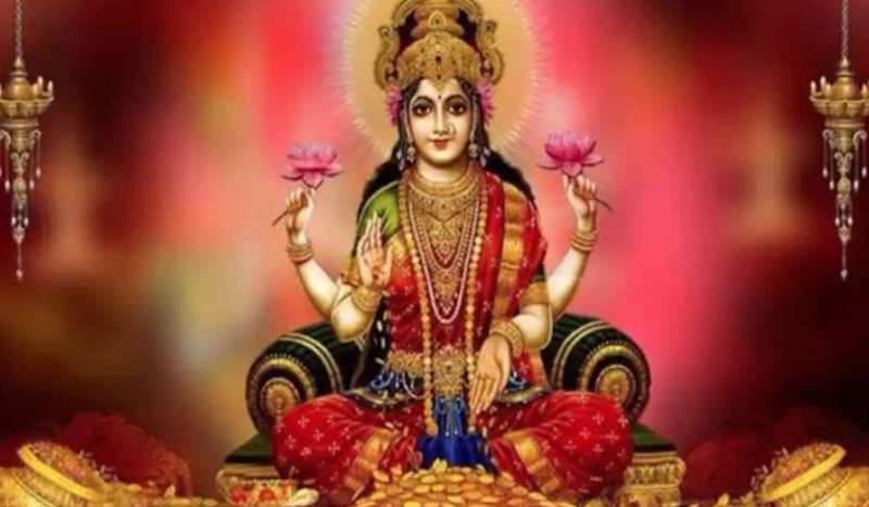 खरमास में इस दिन करें माता लक्ष्मी की पूजा, परेशानियां होंगी दूर, घर में होगी पैसों की बारिश खरमास में इस दिन करें माता लक्ष्मी की पूजा, परेशानियां होंगी दूर, घर में होगी पैसों की बारिश