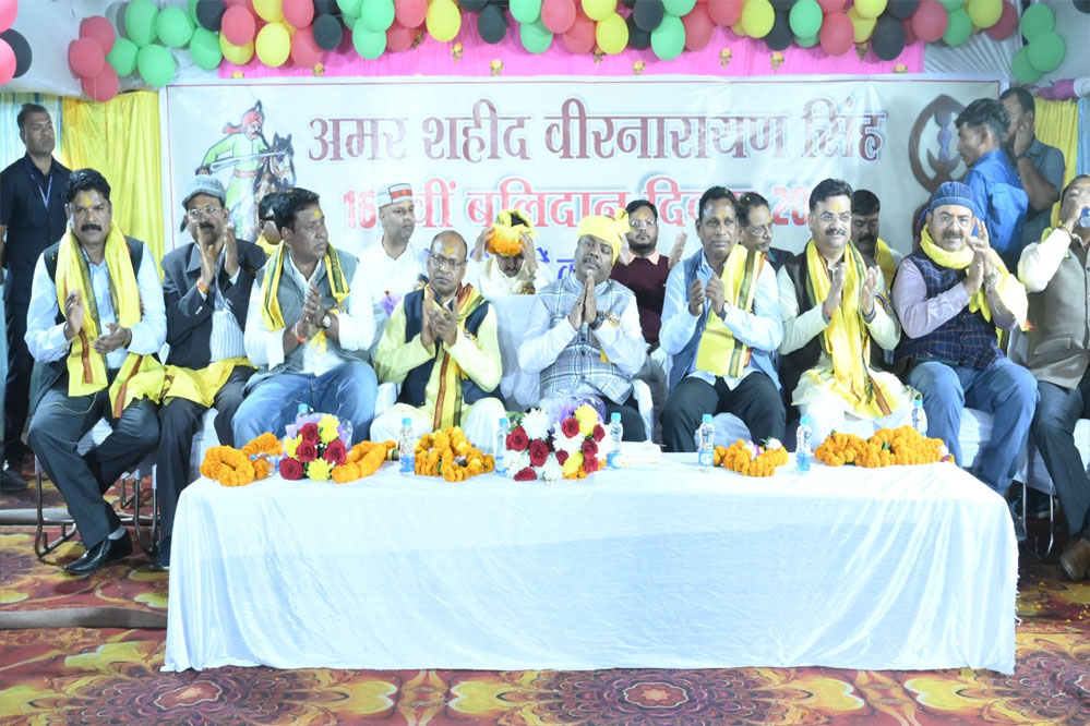 स्वतंत्रता की लड़ाई में आदिवासी समाज का महत्वपूर्ण योगदान: केदार कश्यप स्वतंत्रता की लड़ाई में आदिवासी समाज का महत्वपूर्ण योगदान: केदार कश्यप