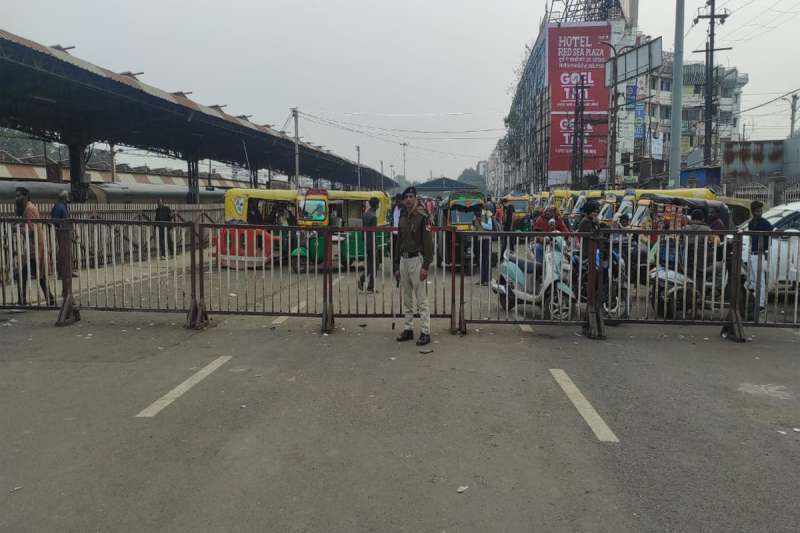 भोपाल रेलवे स्टेशन: प्लेटफॉर्म नं. 06 की तरफ यातायात व्यवस्था में बदलाव भोपाल रेलवे स्टेशन: प्लेटफॉर्म नं. 06 की तरफ यातायात व्यवस्था में बदलाव