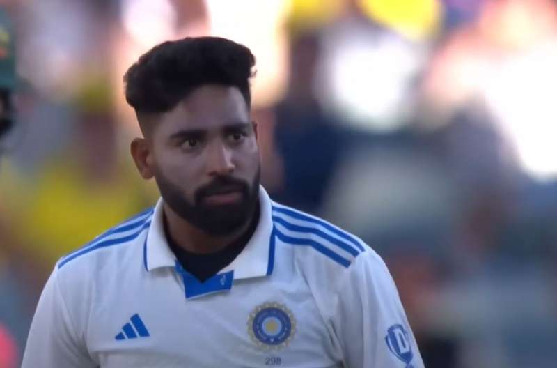 मेलबर्न टेस्ट में मोहम्मद सिराज के गेंदबाजी पर सवाल, शर्मनाक रिकॉर्ड के साथ रन लुटाए मेलबर्न टेस्ट में मोहम्मद सिराज के गेंदबाजी पर सवाल, शर्मनाक रिकॉर्ड के साथ रन लुटाए