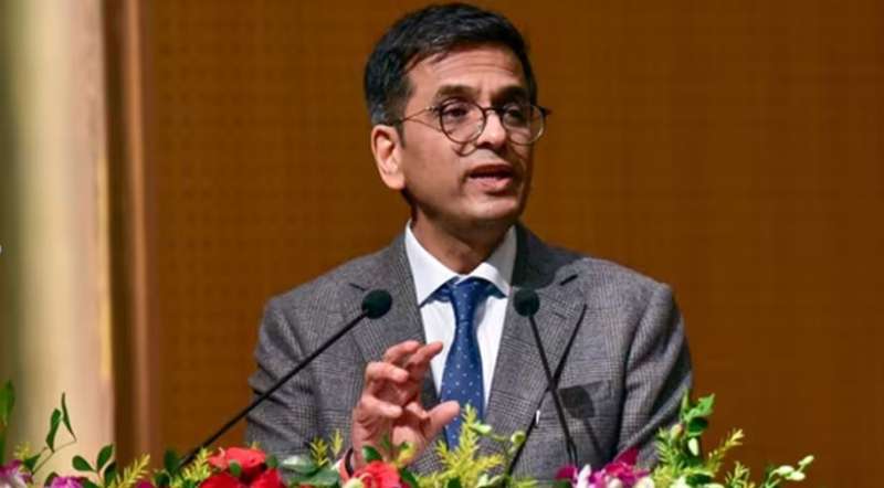 जस्टिस नरीमन के सवालों पर चंद्रचूड़ ने दी सफाई, कहा- फैसला 1000 पन्नों की गहन जांच का नतीजा