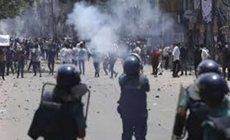 बांग्लादेश में हिंदुओं पर हिंसा जारी, 200 परिवारों को छोड़ने पड़े अपने घर