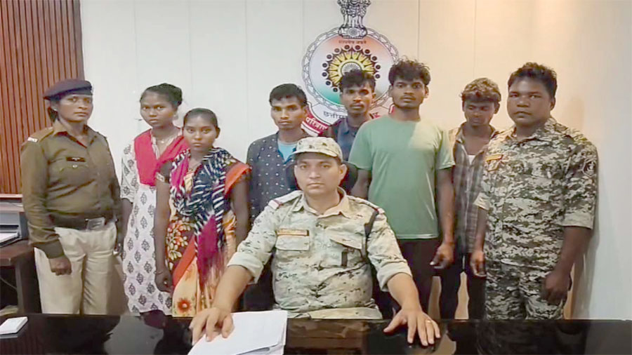 सुकमा पुलिस को मिली बड़ी सफलता, 2 ईनामी सहित 6 नक्सली गिरफ्तार