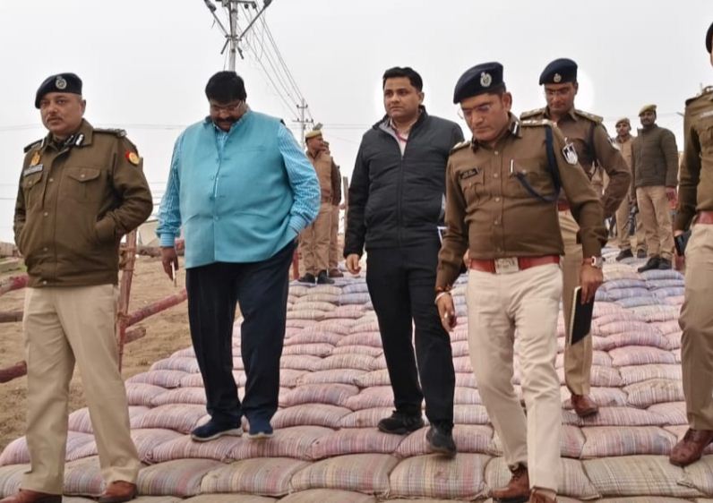 कुंभ में भीड़ प्रबंधन का अध्ययन कर रहे मप्र के अफसर