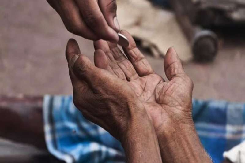 इंदौर में पहली बार भीख देने पर एफआईआर दर्ज, दो लोगों पर कार्रवाई