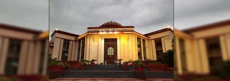 सफाई देने के बाद भी, हाईकोर्ट ने आईएएस अधिकारी को जमकर फटकारा, कहा-दोषी एक दर्जन अधिकारियों पर तत्काल दर्ज कराएं एफआईआर