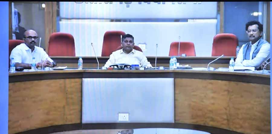 बस्तर की जनजातीय कला-संस्कृति के धरोहर को पुनर्जीवित करने “बस्तर पंडुम” का होगा भव्य आयोजन बस्तर की जनजातीय कला-संस्कृति के धरोहर को पुनर्जीवित करने “बस्तर पंडुम” का होगा भव्य आयोजन