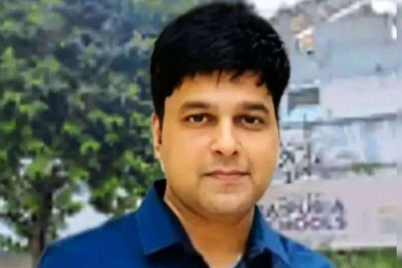 सौरभ शर्मा, चेतन सिंह और शरद जायसवाल को 17 फरवरी तक जेल सौरभ शर्मा, चेतन सिंह और शरद जायसवाल को 17 फरवरी तक जेल